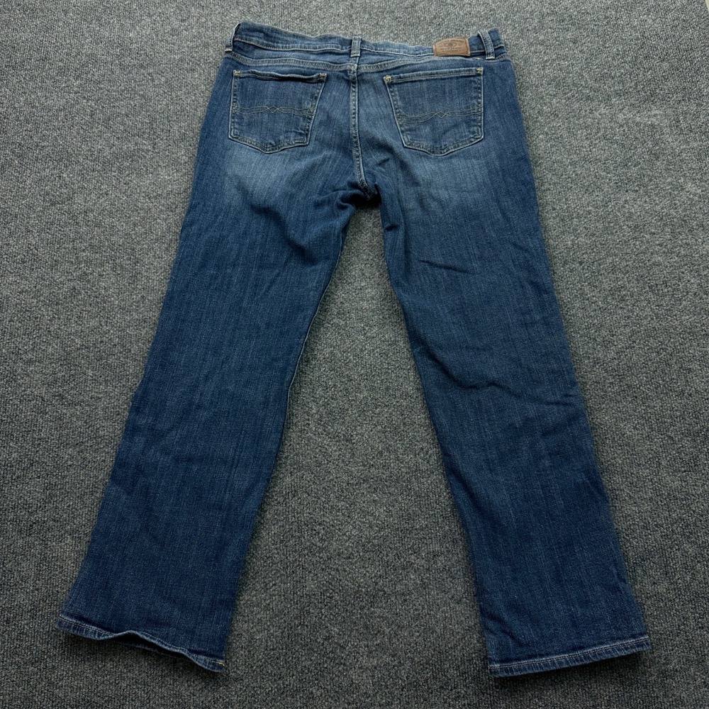 Lucky Brand Sweet Straight Jeans Womens 16/33 Blue Medium Wash Stretch Denim - Picture 2 of 12